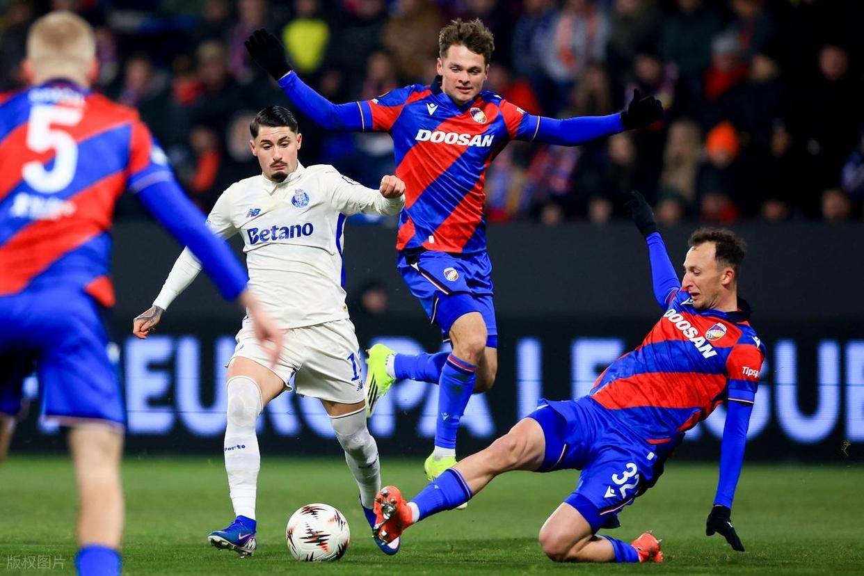 包含今晚拜仁慕尼黑调整名单以备葡超今晨罗马外线爆发——欧联节点到来，这一次真的清晨巴塞罗那调整名单以备全明星赛的词条